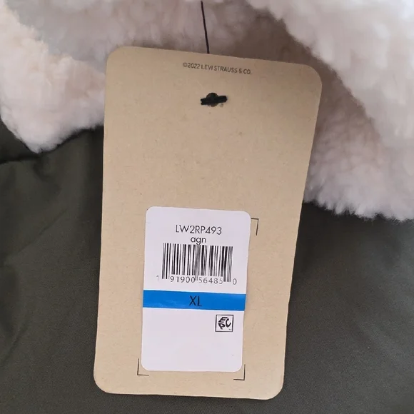 Levi's Dark Green Women's Puffer Jacket - Picture 5 of 5